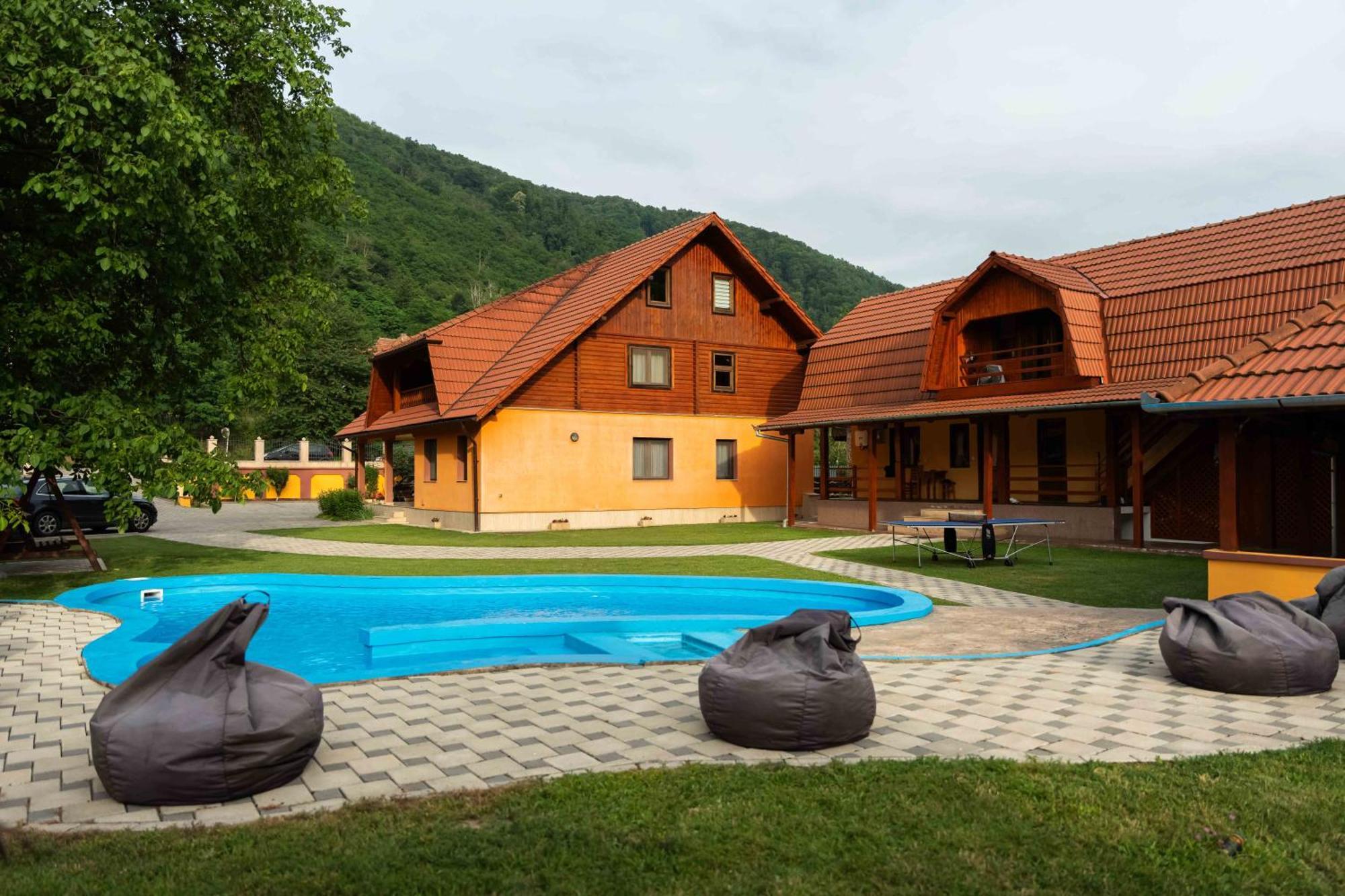 Cabana Sargetia Costesti  Exterior photo